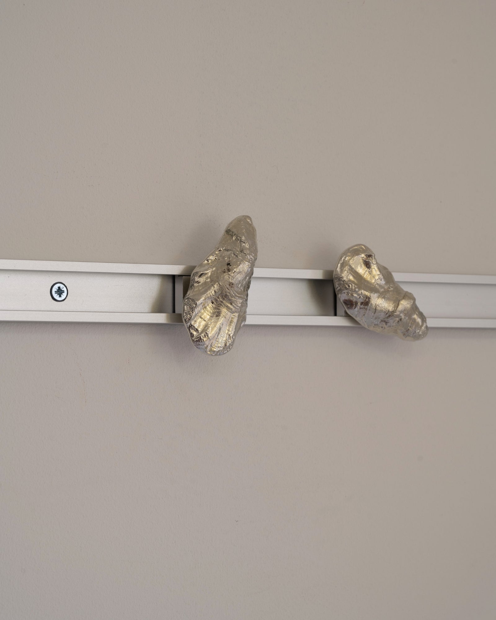 Silver Oyster Lane by Studio Œ
