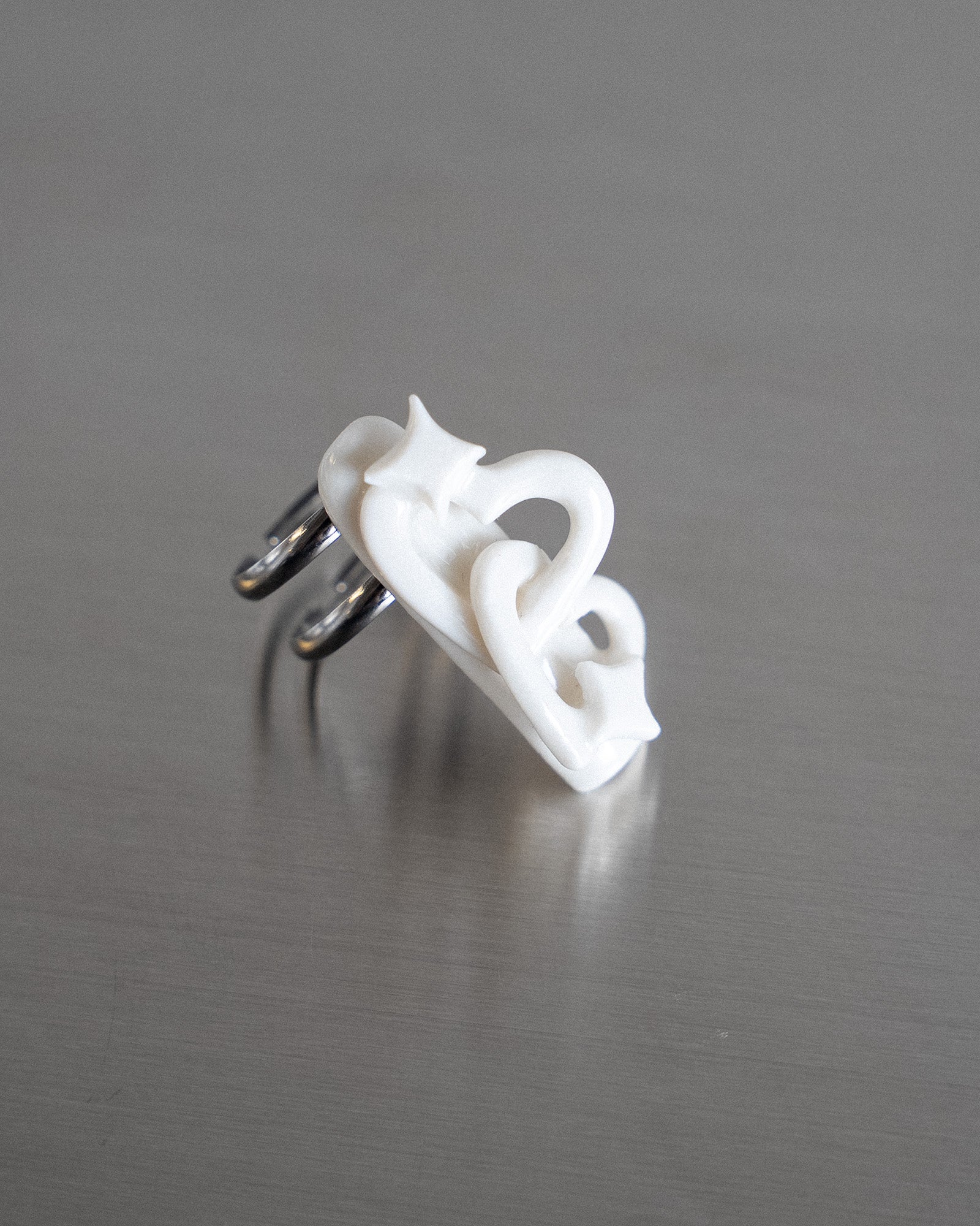 Porcelain Nail Ring “Hearts” #1 (M) by Fatma Cankaya