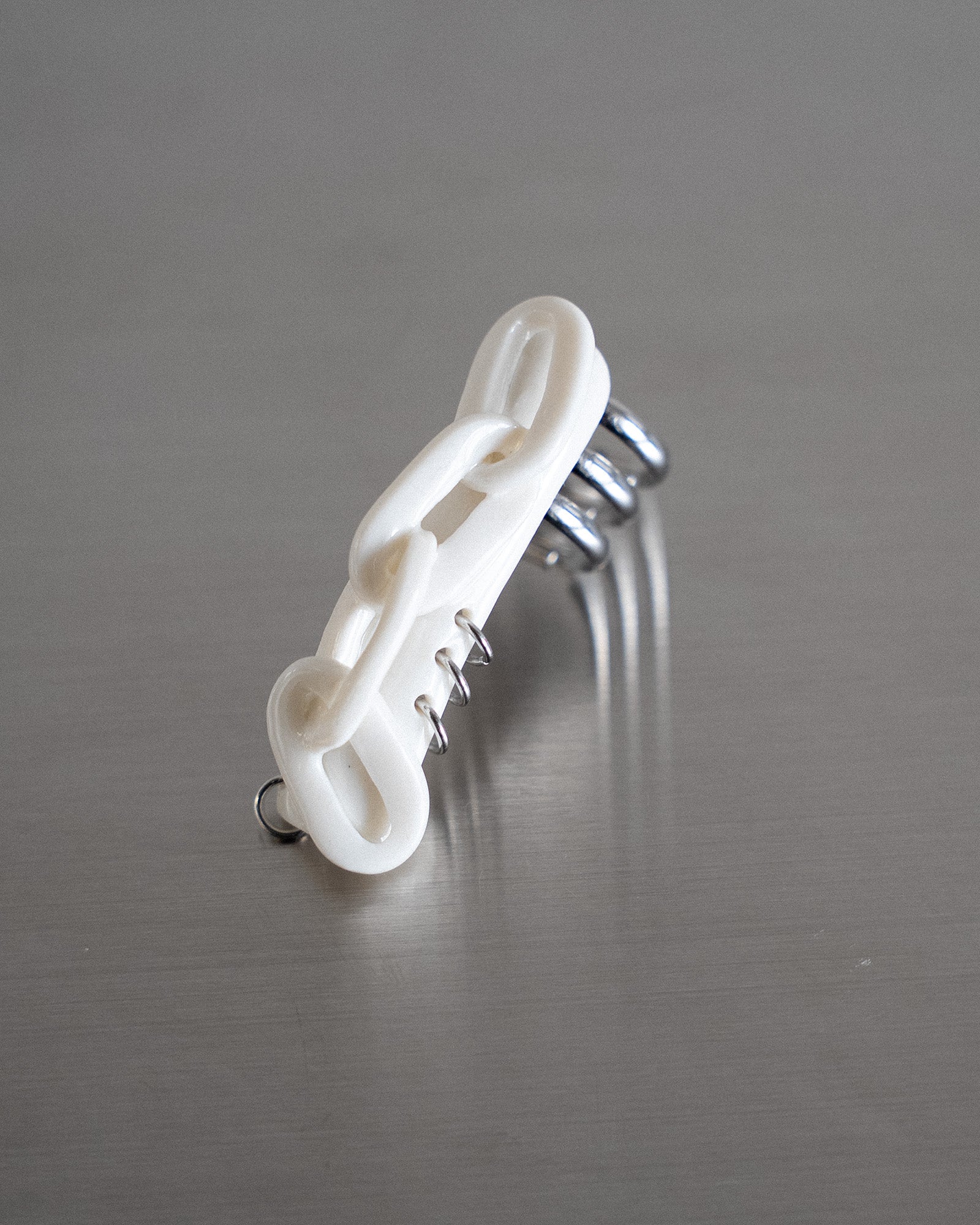 Porcelain Nail Ring “White Chain” #1 (L) by Fatma Cankaya