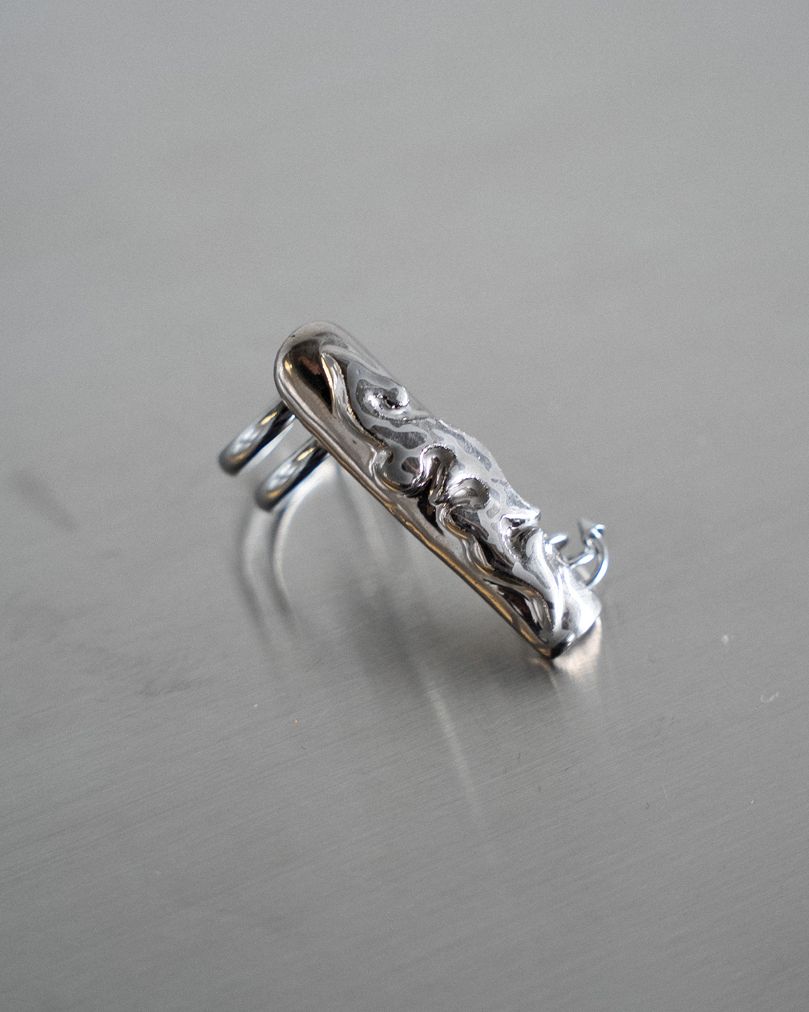 Porcelain Nail Ring “Platin Tribal” #5 (L) by Fatma Cankaya