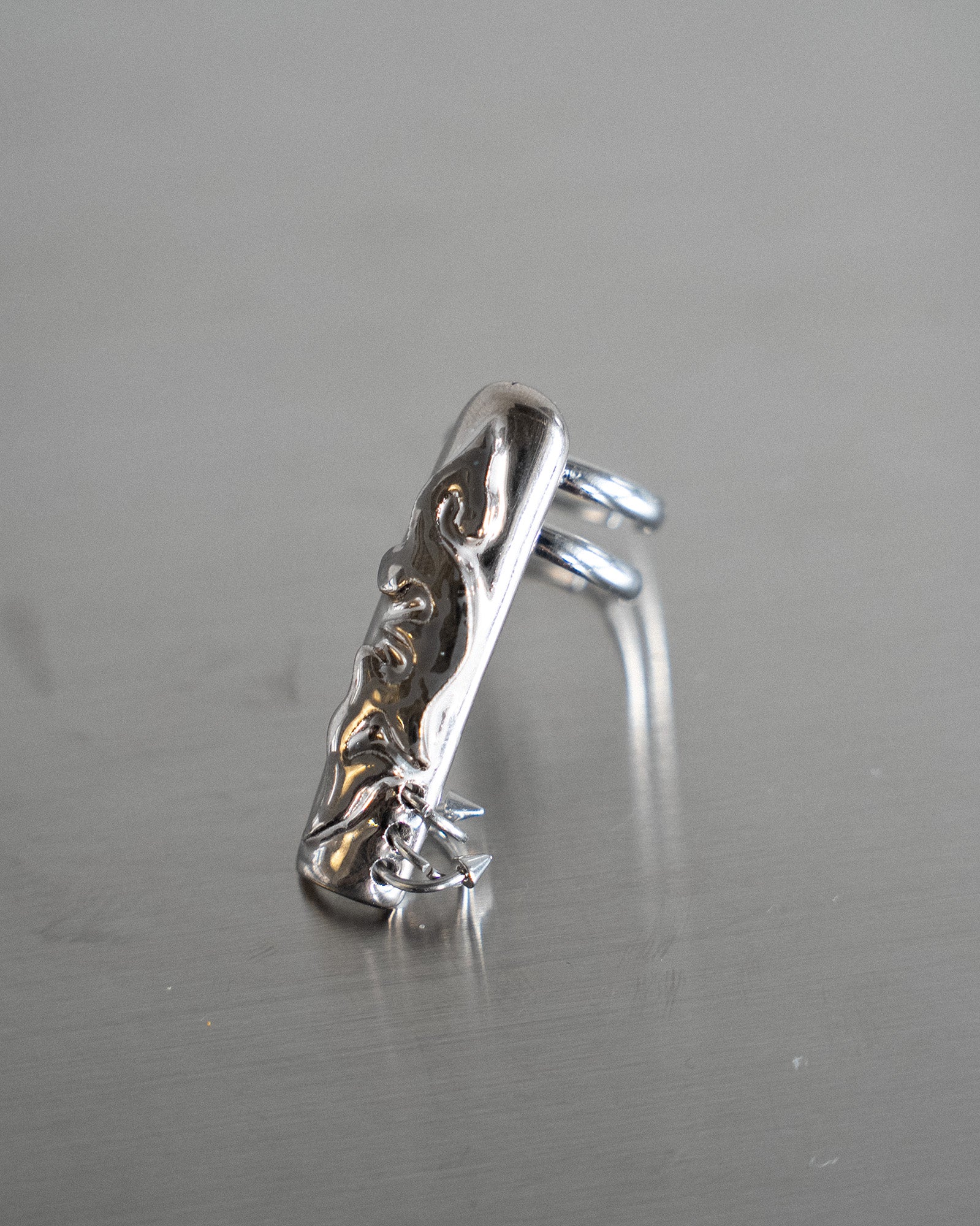 Porcelain Nail Ring “Platin Tribal” #5 (L) by Fatma Cankaya